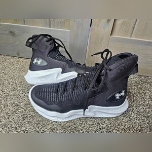 Under Armour Women's Ace Highlight Volleyball Shoes Women's 12